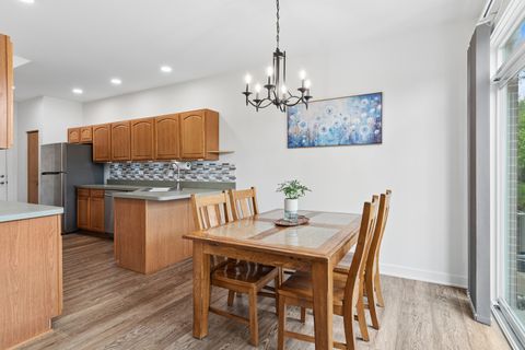 Tiny photo for 414 Coventry Circle #414, Glendale Heights, IL 60139 (MLS # 12617944)