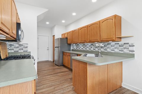Tiny photo for 414 Coventry Circle #414, Glendale Heights, IL 60139 (MLS # 12617944)