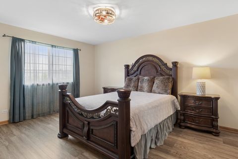 Tiny photo for 414 Coventry Circle #414, Glendale Heights, IL 60139 (MLS # 12617944)