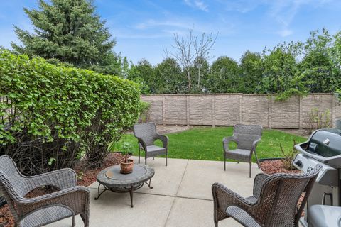 Tiny photo for 414 Coventry Circle #414, Glendale Heights, IL 60139 (MLS # 12617944)