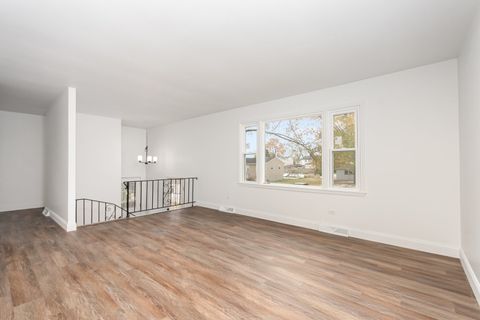 Tiny photo for 9116 Fairway Drive, Orland Park, IL 60462 (MLS # 12516278)