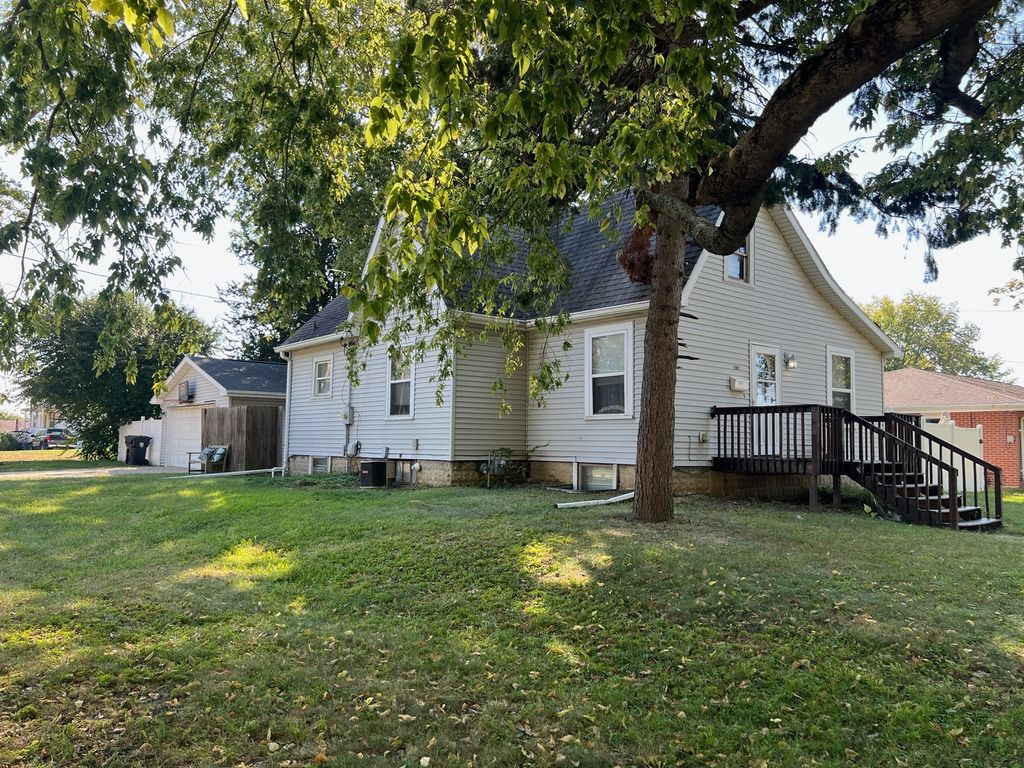 Photo for 1102 S Adelaide Street, Normal, IL 61761 (MLS # 12499415)