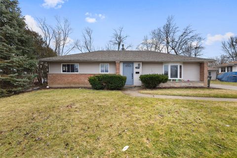 Photo of 127 Blackhawk Drive, Park Forest, IL 60466 (MLS # 12475885)