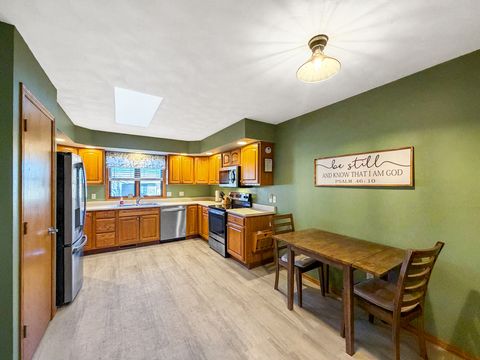 Tiny photo for 1150 S Greenfield Drive #1150, Freeport, IL 61032 (MLS # 12575574)