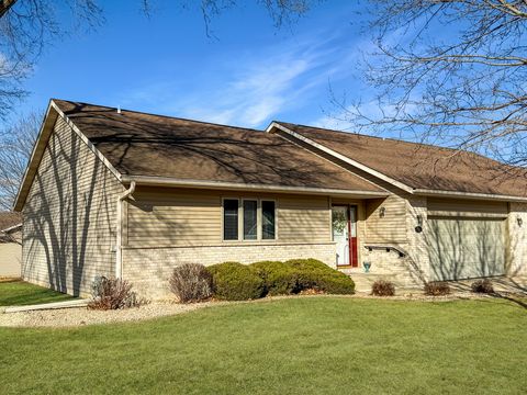 Photo of 1150 S Greenfield Drive #1150, Freeport, IL 61032 (MLS # 12575574)