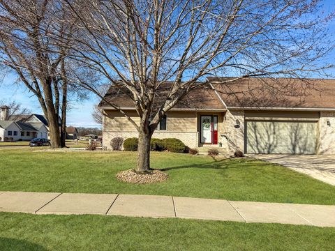 Tiny photo for 1150 S Greenfield Drive #1150, Freeport, IL 61032 (MLS # 12575574)