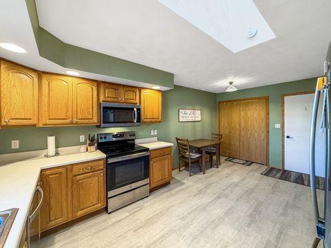 Tiny photo for 1150 S Greenfield Drive #1150, Freeport, IL 61032 (MLS # 12575574)