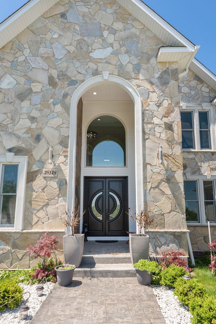38148 N Helena Lane