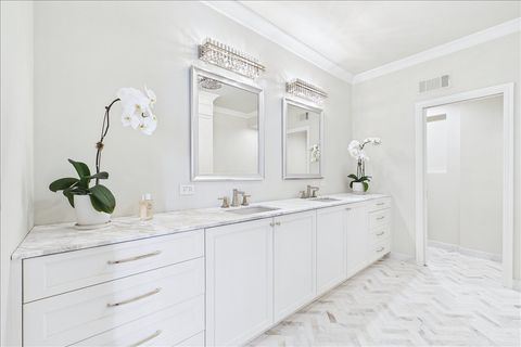 Tiny photo for 485 Oakwood Avenue #D-2, Lake Forest, IL 60045 (MLS # 12595028)