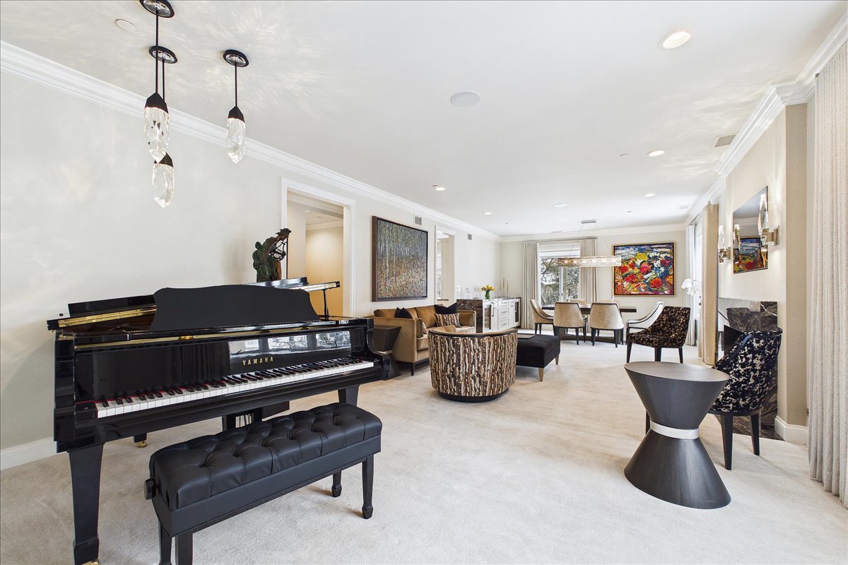 485 Oakwood Avenue D-2