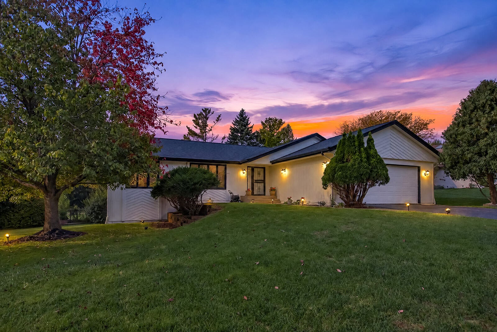 5437 Friendswood Court