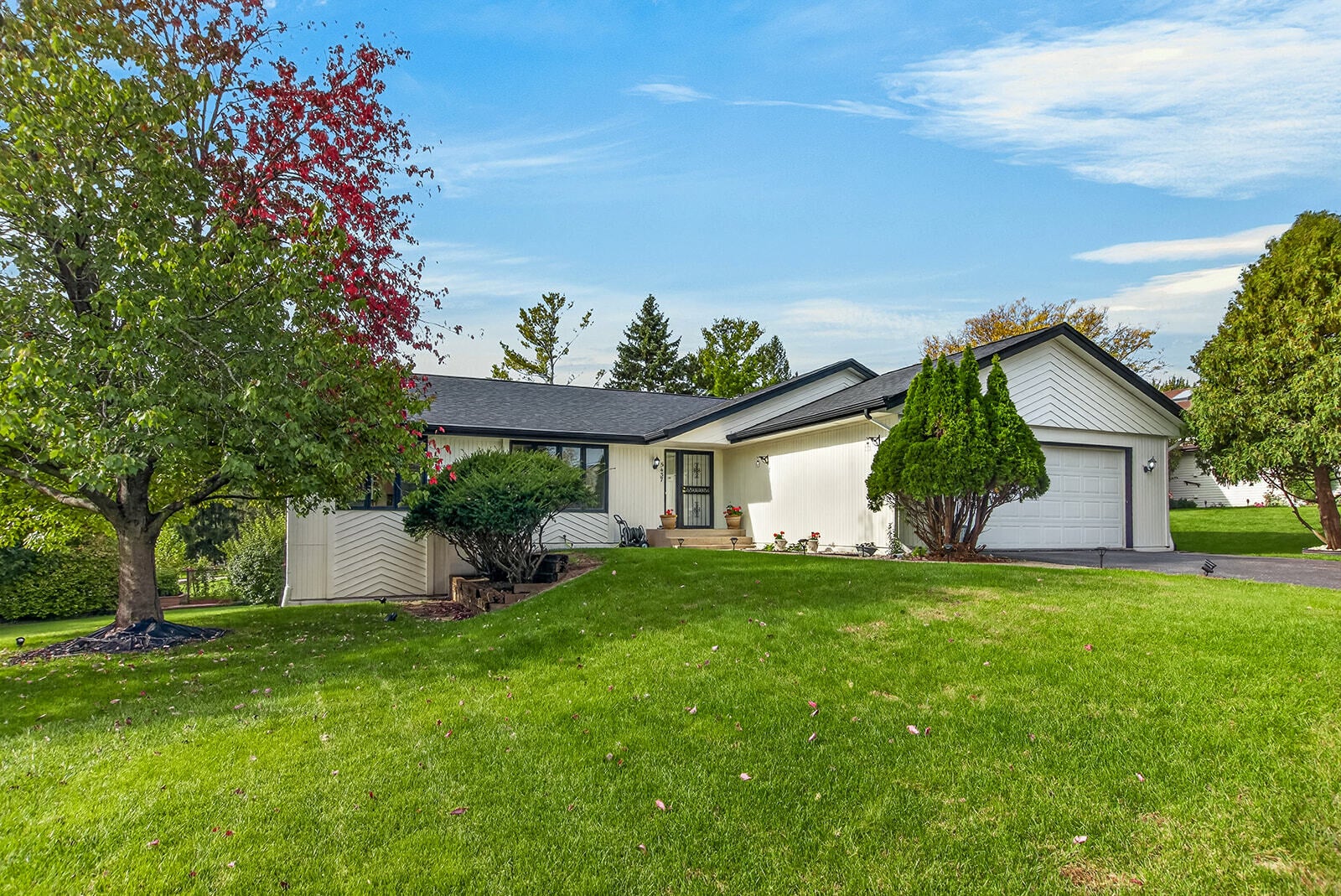 5437 Friendswood Court