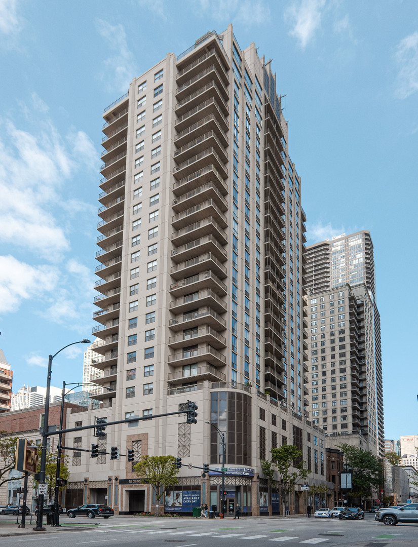635 N Dearborn Street 701