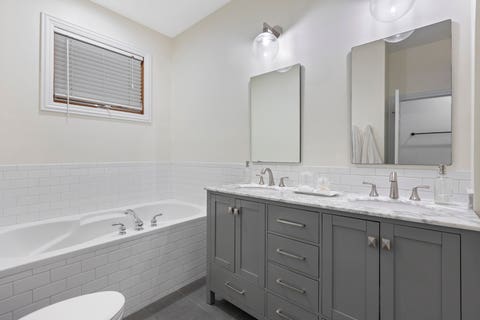 Tiny photo for 1253 N Bosworth Avenue #1, Chicago, IL 60642 (MLS # 12722590)