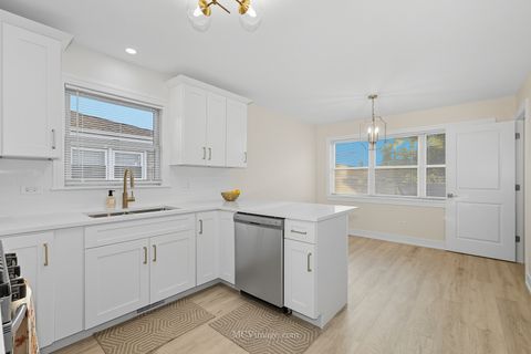 Tiny photo for 8618 S Kolmar Avenue, Chicago, IL 60652 (MLS # 12489992)