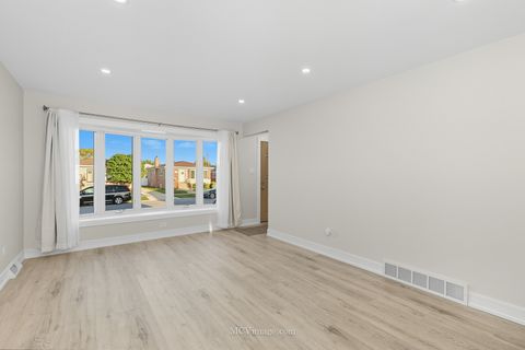 Tiny photo for 8618 S Kolmar Avenue, Chicago, IL 60652 (MLS # 12489992)