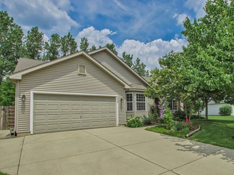 Photo of 5928 BLUEGRASS Trail, McHenry, IL 60050 (MLS # 12663556)