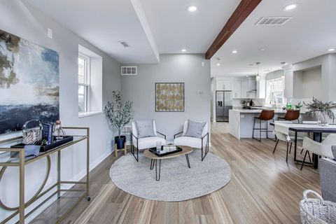 Tiny photo for 4305 N Mobile Avenue, Chicago, IL 60634 (MLS # 12521163)