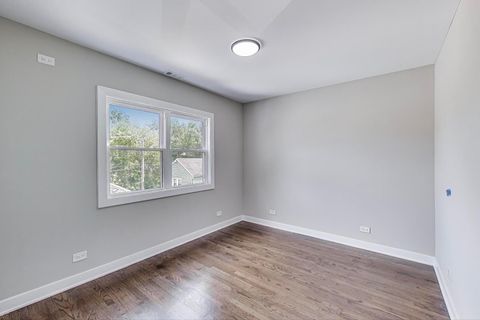 Tiny photo for 4305 N Mobile Avenue, Chicago, IL 60634 (MLS # 12521163)