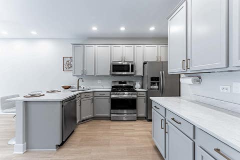 Tiny photo for 307 Abington Woods Drive, Aurora, IL 60502 (MLS # 12656921)