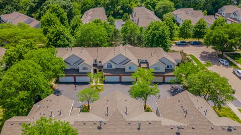 Tiny photo for 307 Abington Woods Drive, Aurora, IL 60502 (MLS # 12656921)