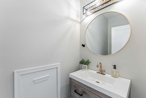 Tiny photo for 307 Abington Woods Drive, Aurora, IL 60502 (MLS # 12656921)