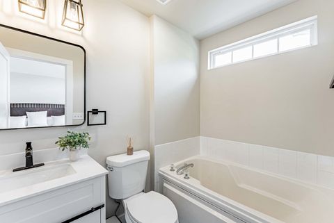 Tiny photo for 307 Abington Woods Drive, Aurora, IL 60502 (MLS # 12656921)