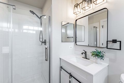 Tiny photo for 307 Abington Woods Drive, Aurora, IL 60502 (MLS # 12656921)