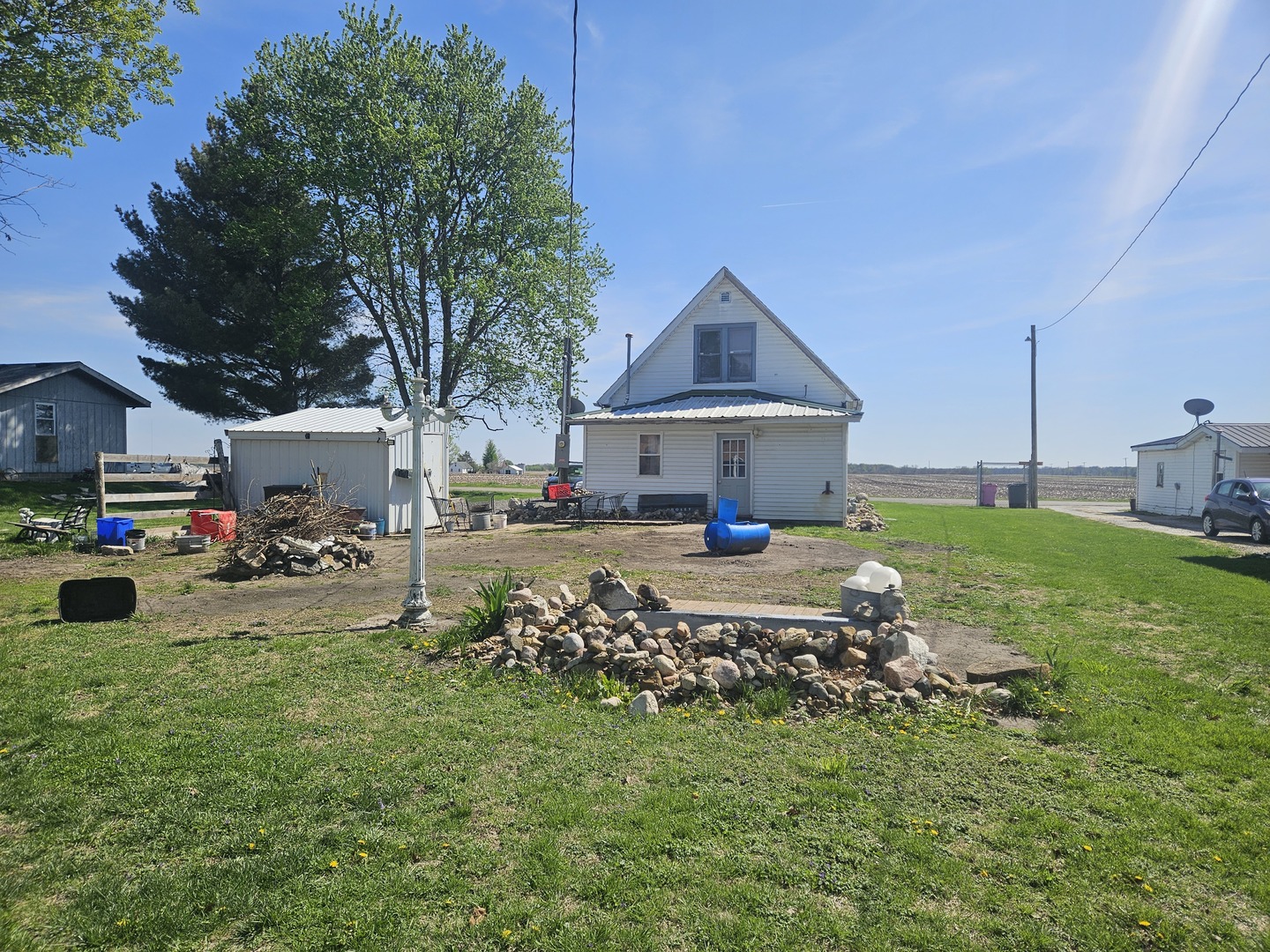 201 E MAY Street