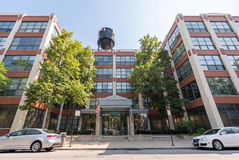 Photo of 1800 W Roscoe Street #316, Chicago, IL 60657 (MLS # 12613220)