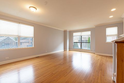 Tiny photo for 955 W 37th Street #8, Chicago, IL 60609 (MLS # 12621859)