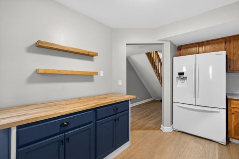 Tiny photo for 1391 Sherwood Court, Gurnee, IL 60031 (MLS # 12523756)