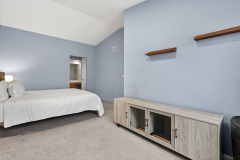 Tiny photo for 1391 Sherwood Court, Gurnee, IL 60031 (MLS # 12523756)