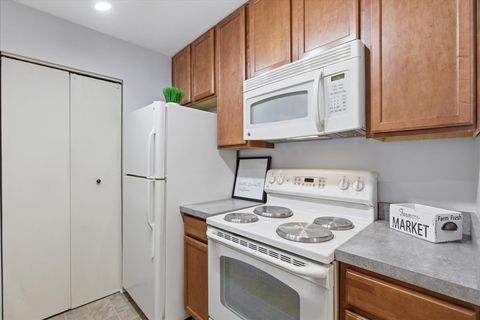 Tiny photo for 202 Glengarry Drive #206, Bloomingdale, IL 60108 (MLS # 12594646)