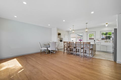 Tiny photo for 1720 W Robbie Lane, Mount Prospect, IL 60056 (MLS # 12475442)