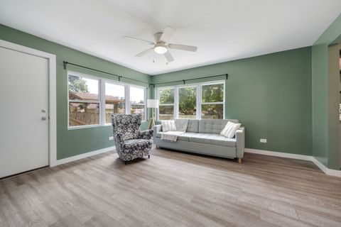 Tiny photo for 502 Monroe Avenue, Ingleside, IL 60041 (MLS # 12690554)