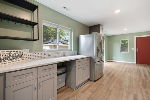 Tiny photo for 502 Monroe Avenue, Ingleside, IL 60041 (MLS # 12690554)