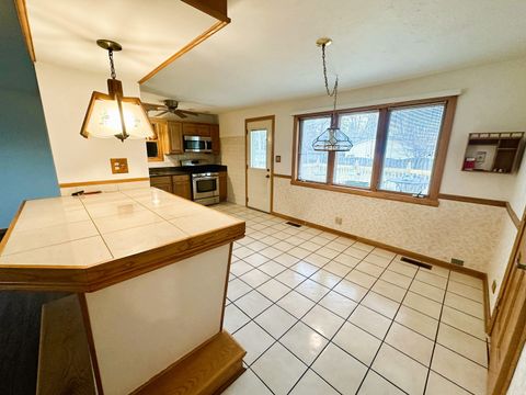 Tiny photo for 9112 Homestead Lane, Bridgeview, IL 60455 (MLS # 12583576)