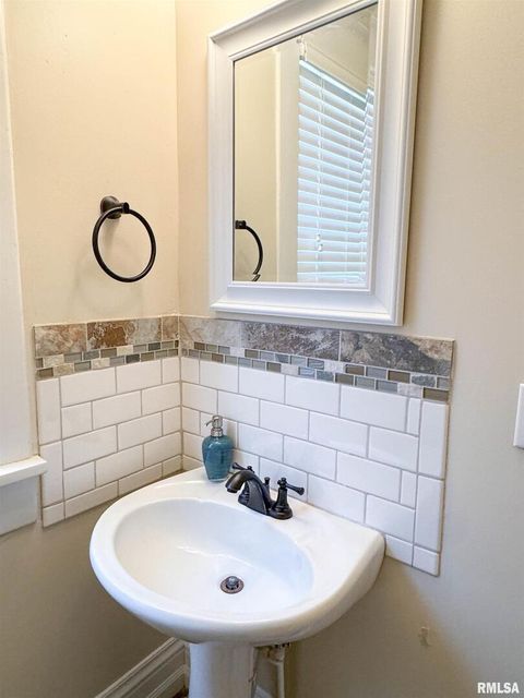 Tiny photo for 102 SE FRONT Street, Dongola, IL 62926 (MLS # EB459546)