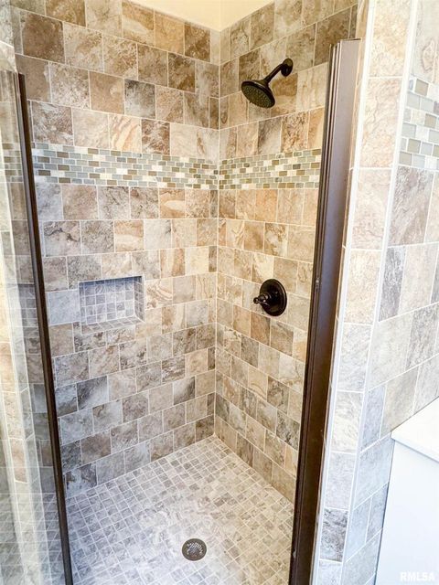 Tiny photo for 102 SE FRONT Street, Dongola, IL 62926 (MLS # EB459546)