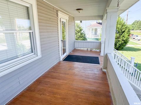 Tiny photo for 102 SE FRONT Street, Dongola, IL 62926 (MLS # EB459546)