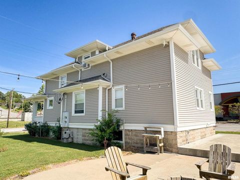 Tiny photo for 102 SE FRONT Street, Dongola, IL 62926 (MLS # EB459546)