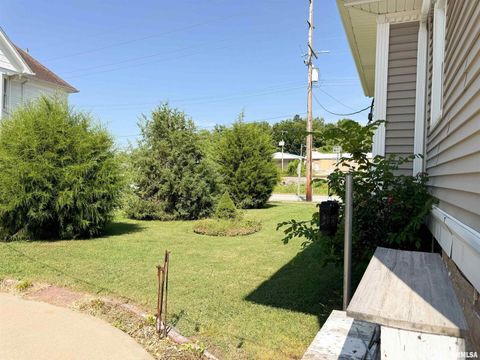 Tiny photo for 102 SE FRONT Street, Dongola, IL 62926 (MLS # EB459546)