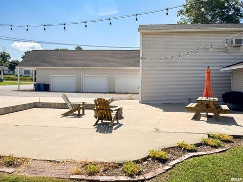 Tiny photo for 102 SE FRONT Street, Dongola, IL 62926 (MLS # EB459546)