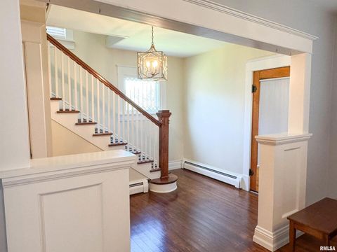 Tiny photo for 102 SE FRONT Street, Dongola, IL 62926 (MLS # EB459546)