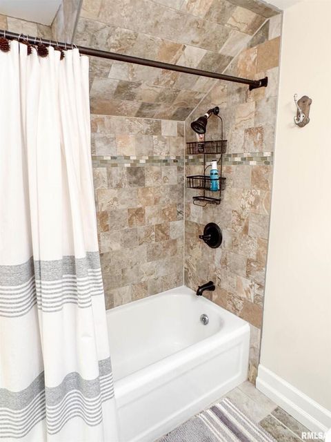 Tiny photo for 102 SE FRONT Street, Dongola, IL 62926 (MLS # EB459546)