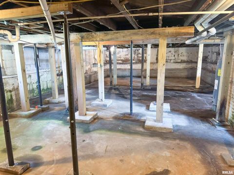 Tiny photo for 102 SE FRONT Street, Dongola, IL 62926 (MLS # EB459546)