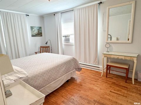 Tiny photo for 102 SE FRONT Street, Dongola, IL 62926 (MLS # EB459546)