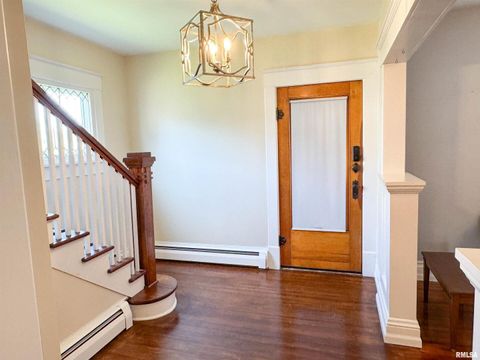 Tiny photo for 102 SE FRONT Street, Dongola, IL 62926 (MLS # EB459546)