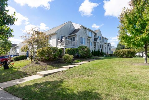 Tiny photo for 644 S Rosehall Lane #644, Round Lake, IL 60073 (MLS # 12499821)